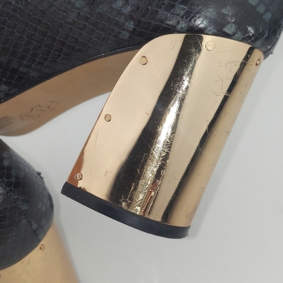 Tory Burch Black and Gold Chain Heels - Picture 9 of 16